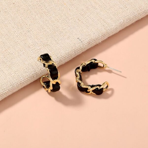 European and American new fashion jewelry, creative design hollow chain metal black leather C-shaped stud earrings - Image 4